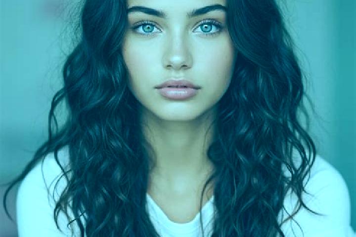 Sage, 27, a auburn amber-eyed mediterranean companion based in El Galomo. Offering Striptease, Erotic Massage, Prostate Massage, Deep French Kissing. Availab...
