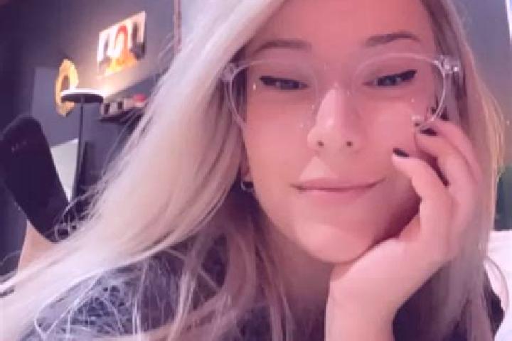 Sage, 27, a blonde grey-eyed latina companion based in Sukoanyar. Offering Overnight, Duos, Fetish, Domination, Dinner Date. Available for incall and outcall...