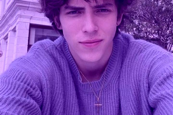 Sage, 27, a brunette grey-eyed slavic companion based in Al Ghanayim. Offering Couples, Duos, Overnight, Roleplay. Available for incall and outcall, overnigh...