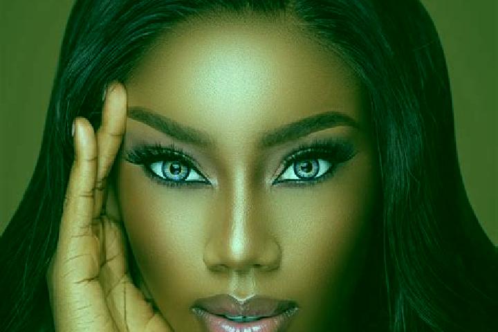 Sage, 27, a chestnut blue-eyed ebony companion based in Tule. Offering Domination, Roleplay, Duos. Available for incall and outcall, day and evening dates.