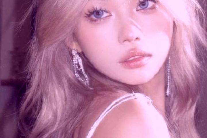 Sage, 27, a platinum blonde dark-eyed asian companion based in Shanmu. Offering A-Level, Fetish. Available for incall and outcall, overnight bookings available.