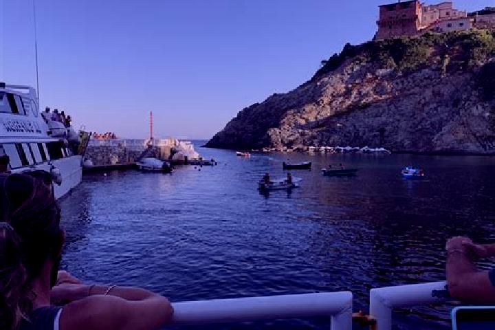 Sage, 27 — Escort in Pitocco, Italy