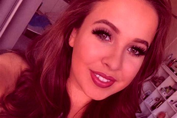 Sage, 28, a auburn amber-eyed european companion based in Jawaharnagar. Offering GFE, Dinner Date, Erotic Massage. Available for incall and outcall, day and ...