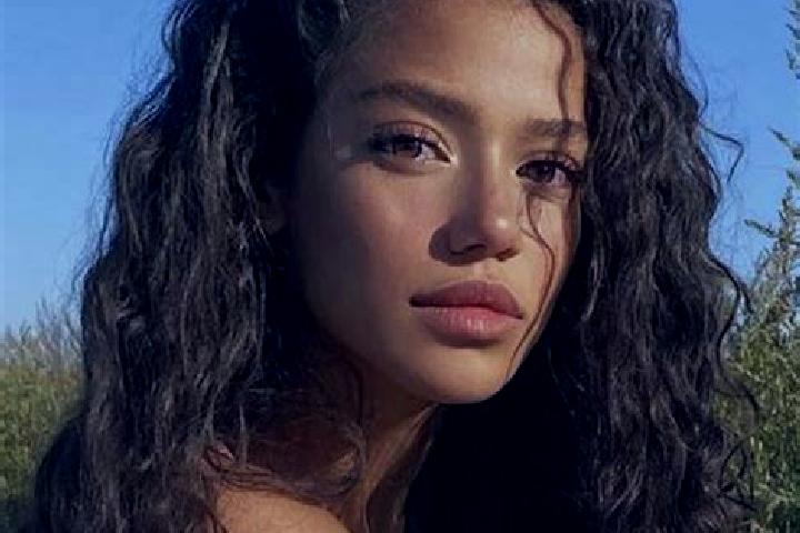 Sage, 28, a black blue-eyed latina companion based in Bincongan. Offering Erotic Massage, A-Level, Party Girl, Fetish, Girlfriend Experience. Available for i...