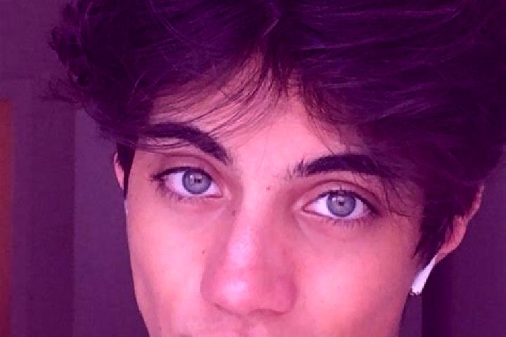 Sage, 28, a chestnut green-eyed caucasian companion based in Caciulatu. Offering Fetish, BDSM, Domination. Available for incall and outcall, day and evening ...