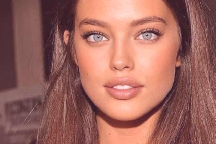 Sage, 29, a chestnut green-eyed mediterranean companion based in Nglempung. Offering Domination, A-Level, Couples, GFE. Available for incall and outcall, ove...