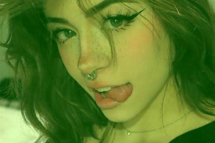 Sage, 29, a red brown-eyed mediterranean companion based in Yan Nawa. Offering OWO, A-Level, Deep French Kissing. Available for incall and outcall, overnight...
