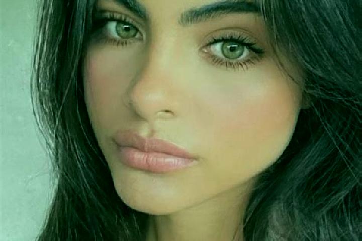 Sage, 30, a dark blonde dark-eyed indian companion based in Montelongo. Offering Domination, Overnight, Massage. Available for incall and outcall, day and ev...