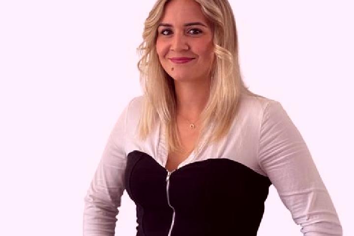 Sage, 30 — Escort in Crouy, France