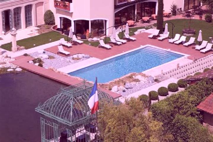Sage, 30 — Escort in Polliat, France