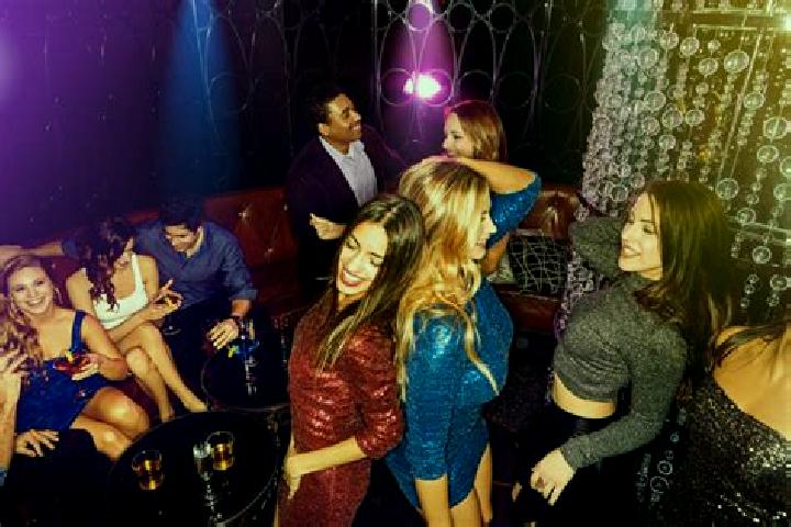 Sage, 31, a auburn grey-eyed caucasian companion based in Velars-sur-Ouche. Offering Overnight, Striptease, Massage, GFE. Available for incall and outcall, d...