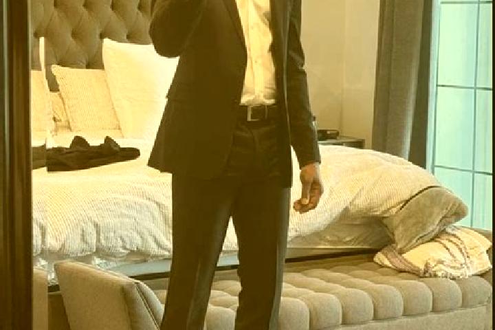 Sage, 31, a black dark-eyed european companion based in Rostin. Offering Dinner Date, Striptease, Domination, OWO. Available for incall and outcall, day and ...