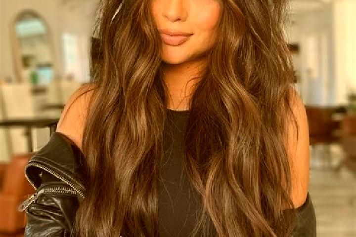 Sage, 31, a brunette dark-eyed slavic companion based in Dadukou. Offering OWO, Overnight, Striptease, Massage. Available for incall and outcall, day and eve...