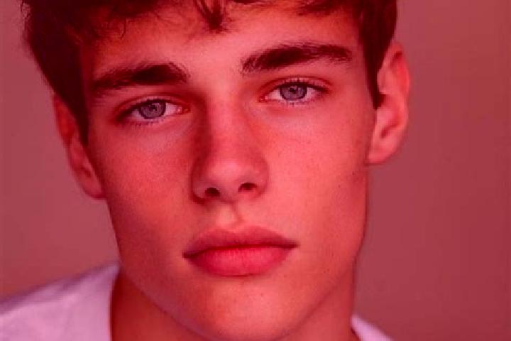 Sage, 31, a red brown-eyed caucasian companion based in Pacora. Offering Fetish, Couples, Duos, GFE. Available for incall and outcall, day and evening dates.