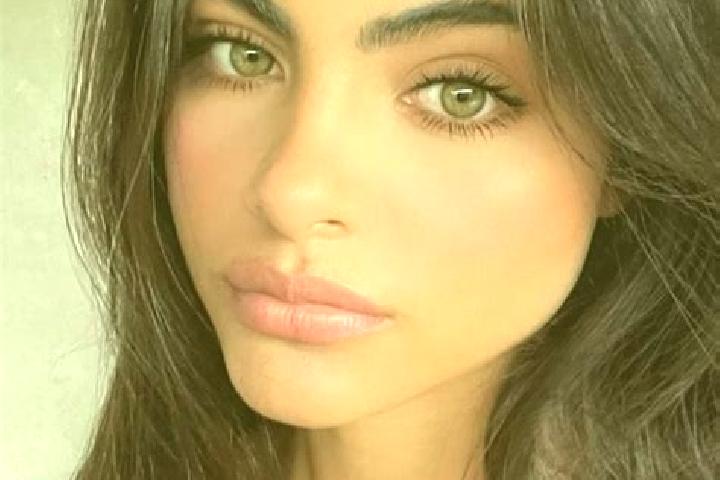 Sage, 31, a red dark-eyed indian companion based in Andezeno. Offering Deep French Kissing, Overnight, Girlfriend Experience, Party Girl. Available for incal...