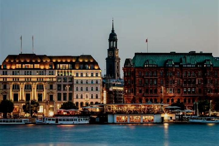 Sage, 31 — Escort in OEdsmal, Sweden
