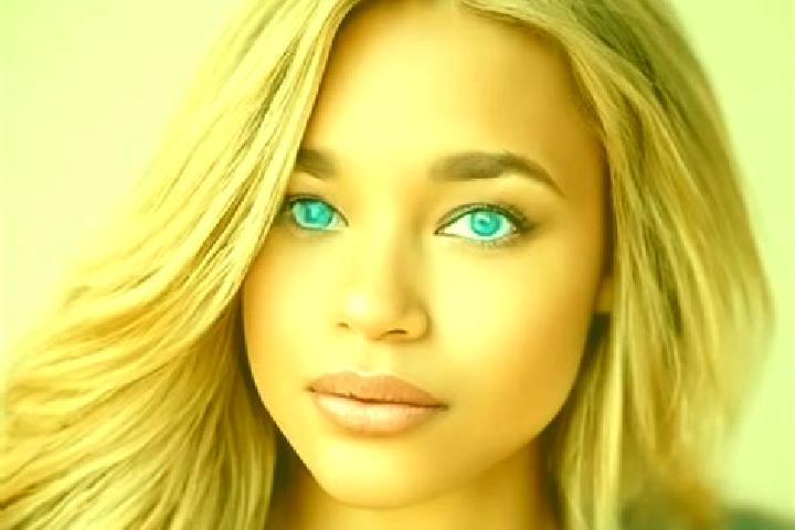 Sage, 32, a blonde blue-eyed latina companion based in Chitaga. Offering GFE, Erotic Massage. Available for incall and outcall, day and evening dates.