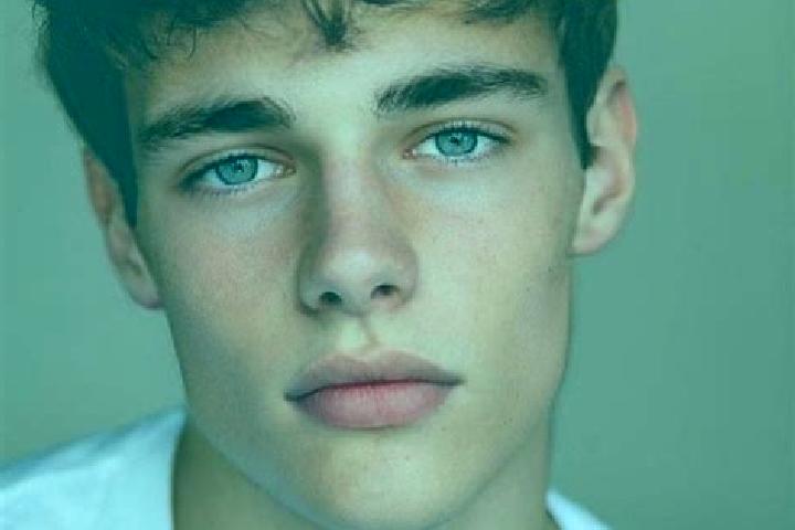 Sage, 32, a chestnut brown-eyed caucasian companion based in Roumazieres-Loubert. Offering Deep French Kissing, OWO, Overnight. Available for incall and outc...