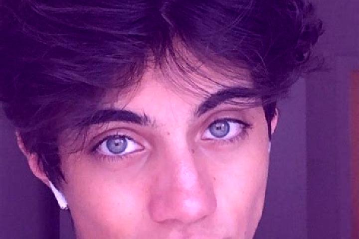Sage, 32, a chestnut dark-eyed caucasian companion based in Suchov. Offering CIM, Duos, Roleplay. Available for incall and outcall, day and evening dates.