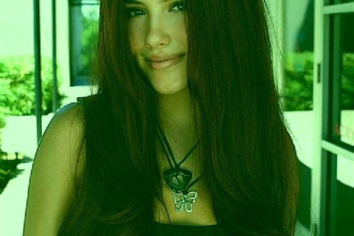 Sage, 33, a auburn dark-eyed mediterranean companion based in Saro. Offering Couples, Travel Companion, Domination. Available for incall and outcall, overnig...