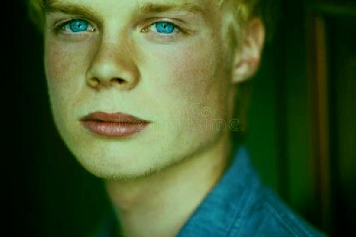 Sage, 33, a blonde blue-eyed ebony companion based in Nambol. Offering Erotic Massage, OWO, CIM. Available for incall and outcall, day and evening dates.