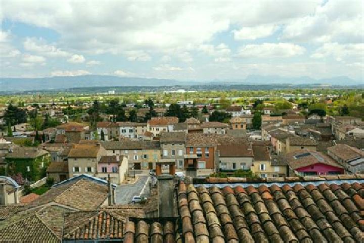 Sage, 33 — Escort in Charmes-sur-Rhone, France