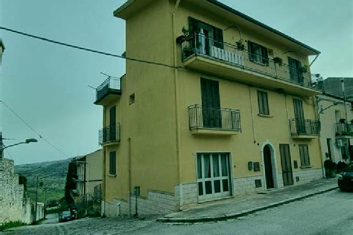 Sage, 33 — Escort in Chiusa Sclafani, Italy