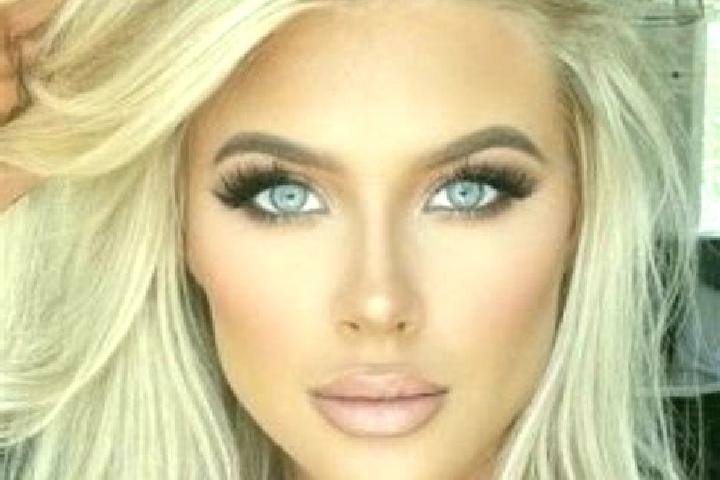 Sage, 34, a platinum blonde blue-eyed latina companion based in Palomar de Arroyos. Offering CIM, Fetish, Striptease. Available for incall and outcall, overn...