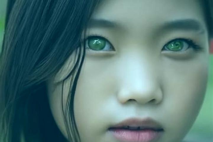 Sage, 34, a red green-eyed asian companion based in Tupataro. Offering 69, GFE, CIM. Available for incall and outcall, day and evening dates.