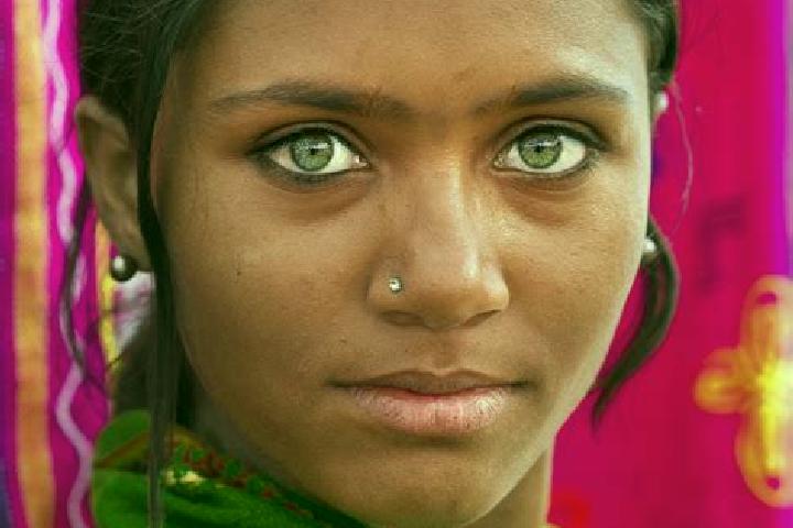 Sage, 34, a red green-eyed indian companion based in Maliya. Offering Overnight, BDSM. Available for incall and outcall, overnight bookings available.