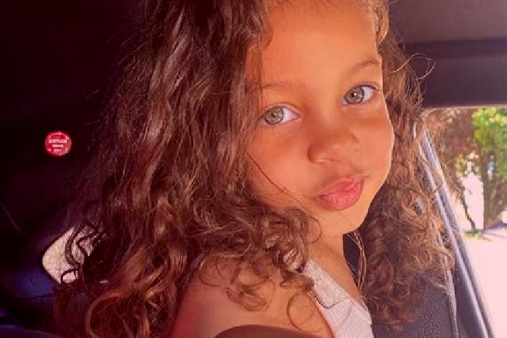 Sage, 35, a auburn blue-eyed mixed companion based in Augustinopolis. Offering Travel Companion, Couples, Tantra, A-Level. Available for incall and outcall, ...