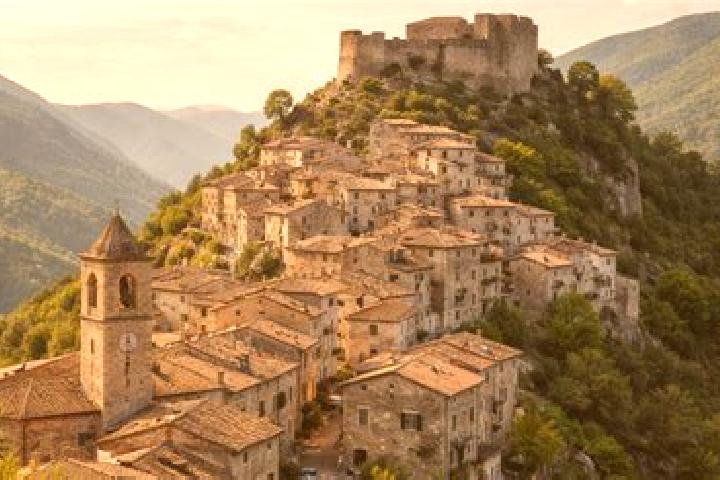 Sage, 35 — Escort in Vivaro Romano, Italy