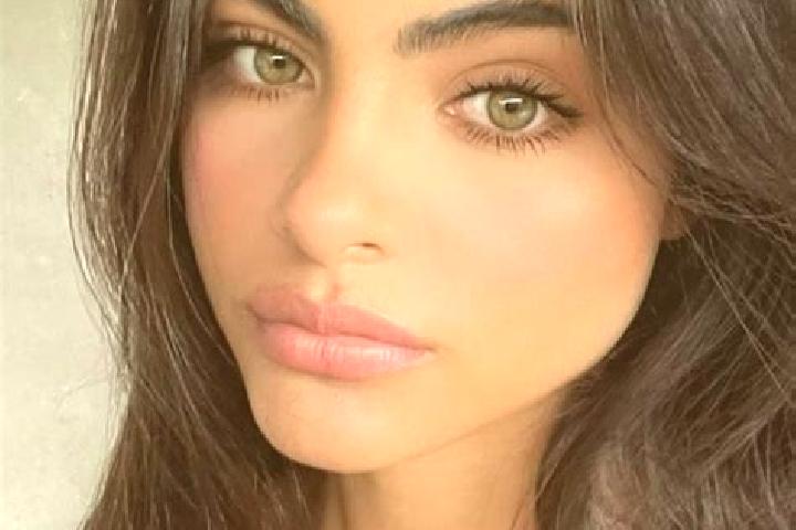 Sage, 36, a brunette dark-eyed european companion based in Perla de Acapulco. Offering Erotic Massage, A-Level, Girlfriend Experience. Available for incall a...