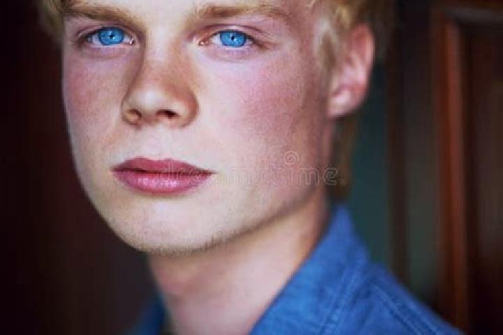 Sage, 37, a blonde blue-eyed caucasian companion based in Novovelichkovskaya. Offering Erotic Massage, Couples, OWO, Dinner Date. Available for incall and ou...