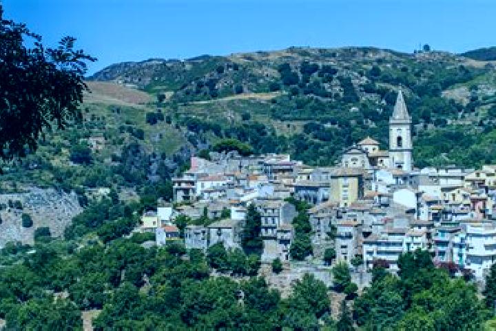 Sage, 37 — Escort in Novara di Sicilia, Italy