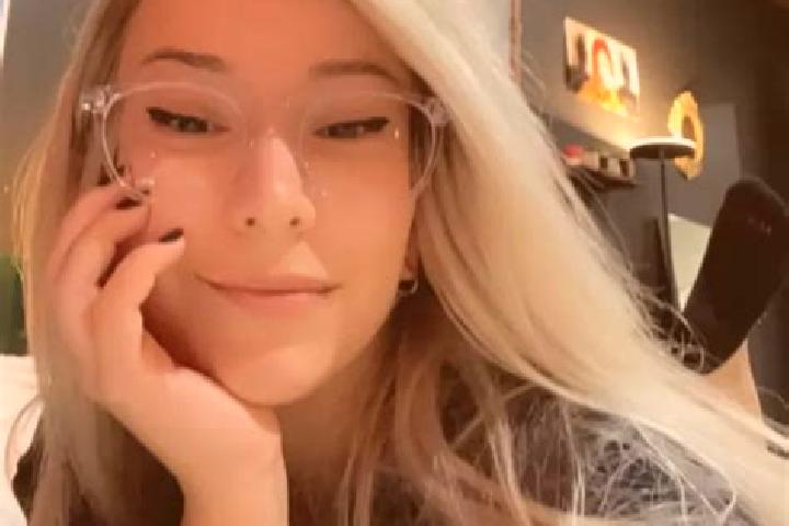 Sage, 38, a blonde amber-eyed caucasian companion based in San Juan Pinas. Offering Roleplay, A-Level, Fetish, Dinner Date. Available for incall and outcall,...