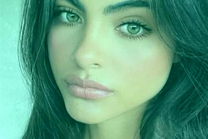 Sage, 38, a red green-eyed indian companion based in Shuixi. Offering Erotic Massage, Overnight, Domination. Available for incall and outcall, day and evenin...