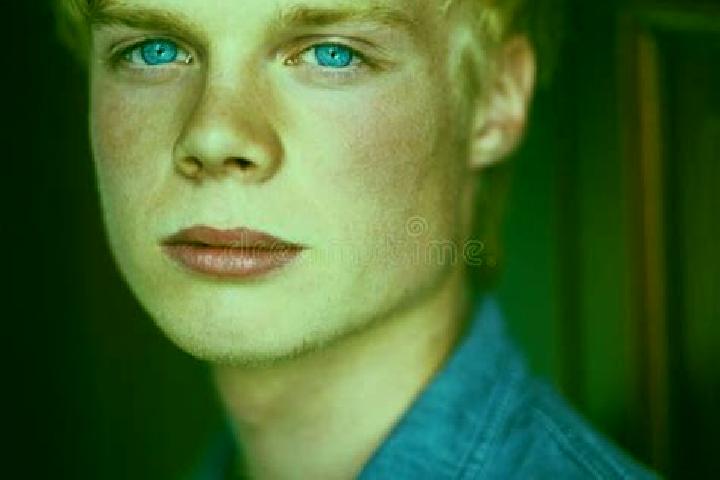 Sage, 39, a blonde blue-eyed caucasian companion based in Lipany. Offering Domination, BDSM, Dinner Date. Available for incall and outcall, day and evening d...