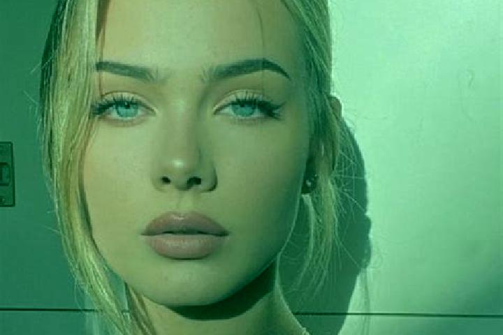 Sage, 39, a blonde brown-eyed european companion based in La Poueze. Offering Girlfriend Experience, Couples, Travel Companion. Available for incall and outc...