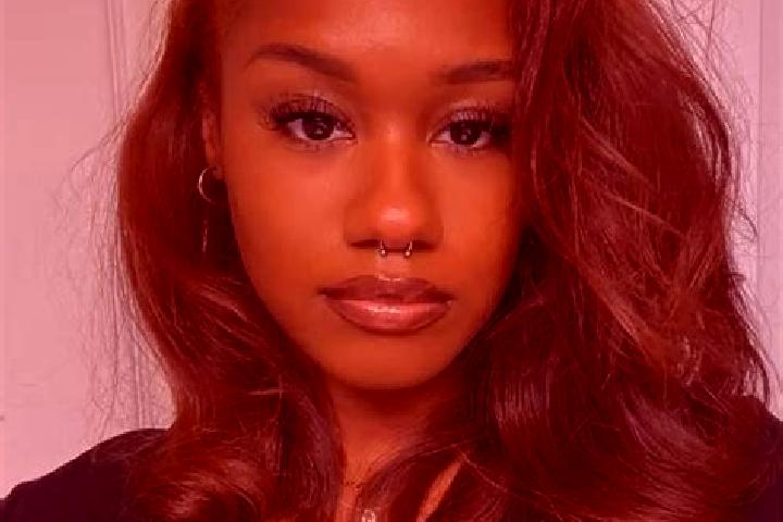 Scarlett, 20, a auburn amber-eyed ebony companion based in Cigawir. Offering Dinner Date, OWO, Prostate Massage. Available for incall and outcall, overnight ...