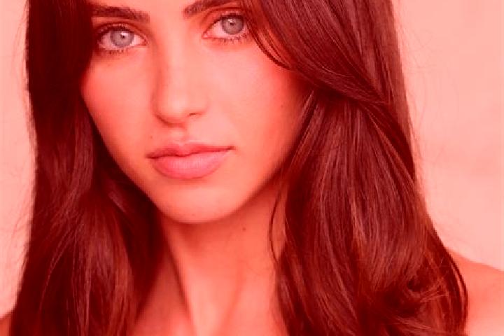 Scarlett, 20, a auburn brown-eyed latina companion based in San Jose el Potrero. Offering Girlfriend Experience, GFE, Dinner Date, Massage. Available for inc...