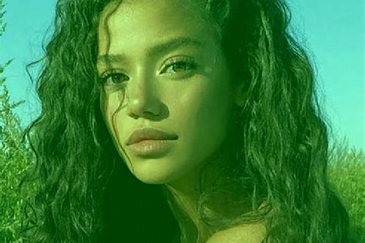 Scarlett, 20, a black blue-eyed latina companion based in Moultrie. Offering Travel Companion, Deep French Kissing, GFE, Erotic Massage, 69. Available for in...