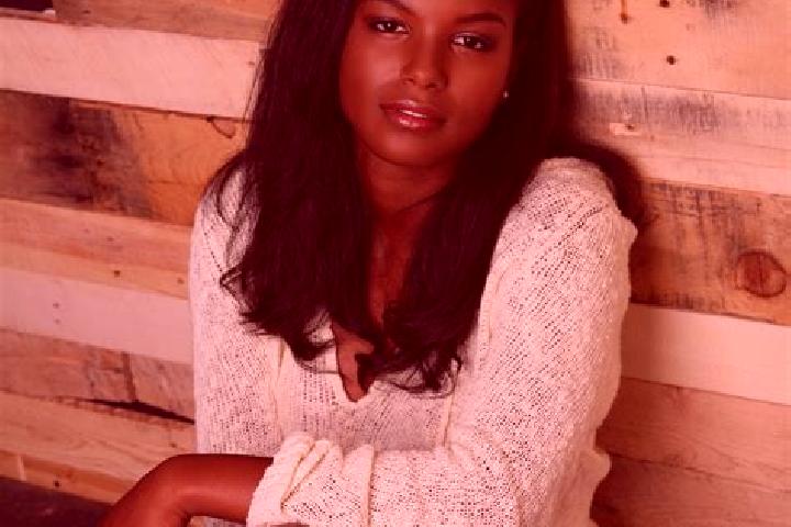 Scarlett, 20, a black dark-eyed ebony companion based in Kherdi. Offering Dinner Date, Fetish, Party Girl. Available for incall and outcall, day and evening ...