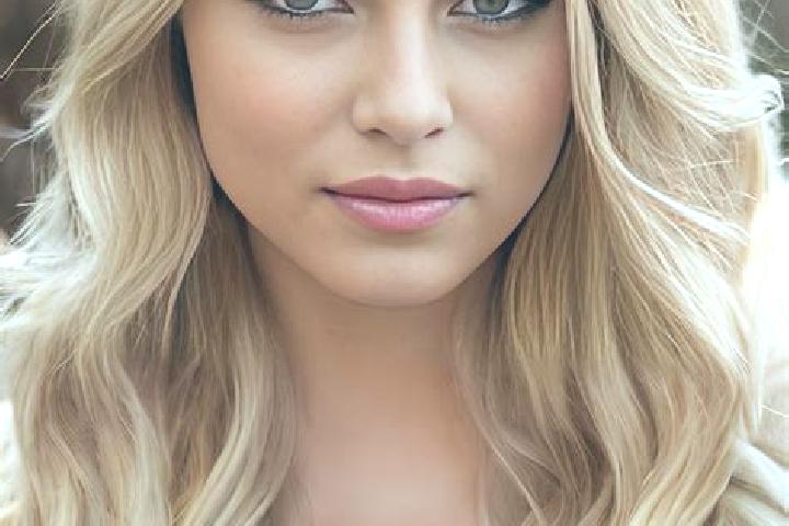 Scarlett, 20, a blonde brown-eyed middle eastern companion based in Fountain Green. Offering Domination, Dinner Date, Deep French Kissing, A-Level. Available...
