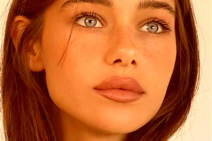 Scarlett, 20, a brunette grey-eyed caribbean companion based in Auw. Offering Roleplay, A-Level, Tantra, GFE. Available for incall and outcall, overnight boo...