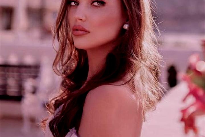 Scarlett, 20 — Escort in Bacu, Romania
