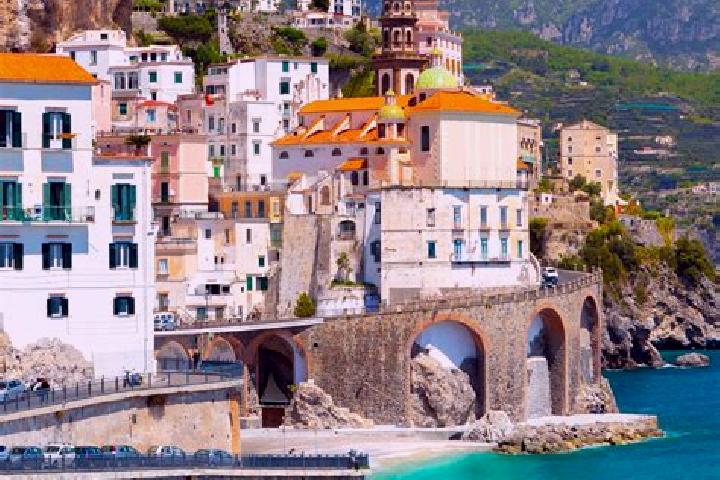 Scarlett, 20 — Escort in Tramutola, Italy