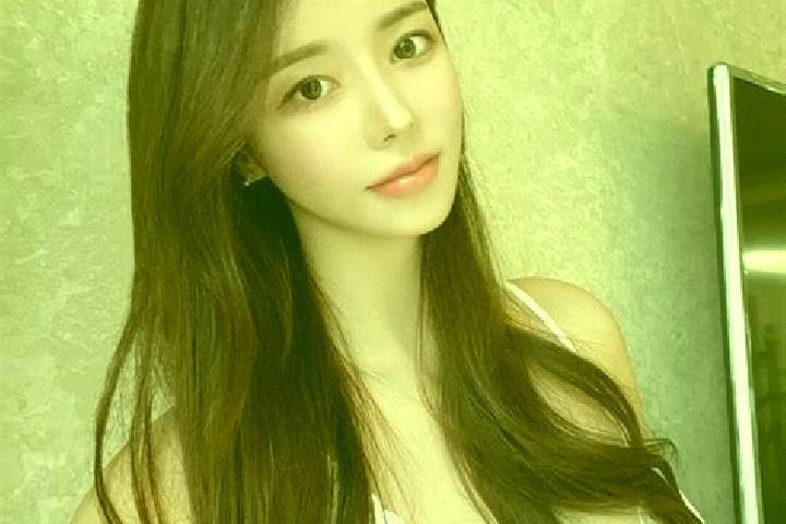 Scarlett, 20 — Escort in Wenfu, China