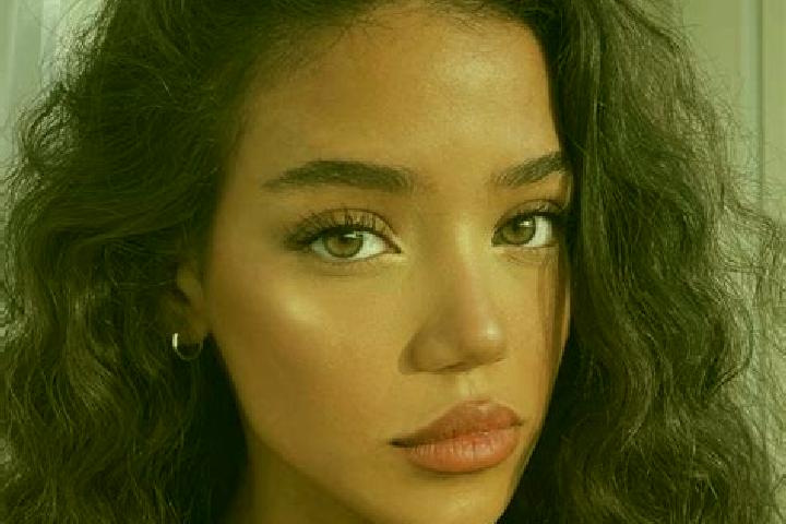 Scarlett, 21, a black brown-eyed european companion based in Ydes. Offering Overnight, CIM, OWO. Available for incall and outcall, overnight bookings available.