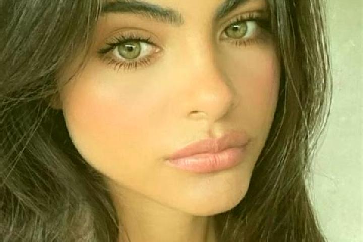Scarlett, 21, a brunette green-eyed caucasian companion based in Nova Milanese. Offering Massage, Girlfriend Experience, Erotic Massage. Available for incall...